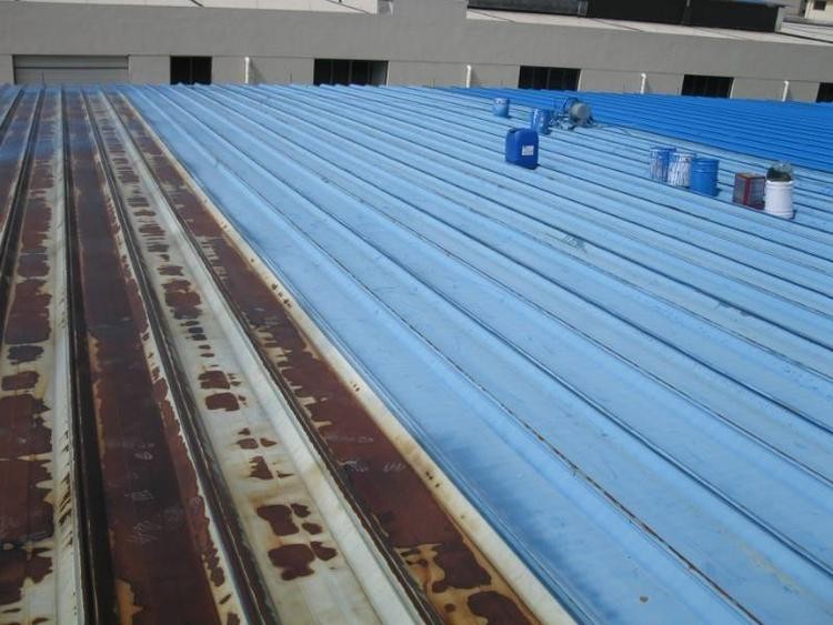 工廠房彩鋼除銹翻新自己做可以嗎？彩鋼噴漆施工工序繁瑣嗎？