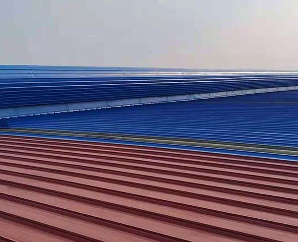 房蓋彩鋼瓦噴漆多少錢一平米？廠房舊彩鋼瓦噴漆多少錢一平米？